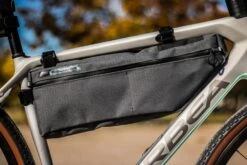 Shimano PRO BOLSA GRAVEL PERFORMANCE CUADRO 5.5L